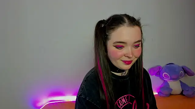 Alice next door online show from September 11, 2025, 10:37 am