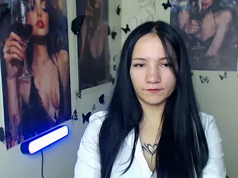 Em7MaA online show from October 29, 2025, 1:21 pm