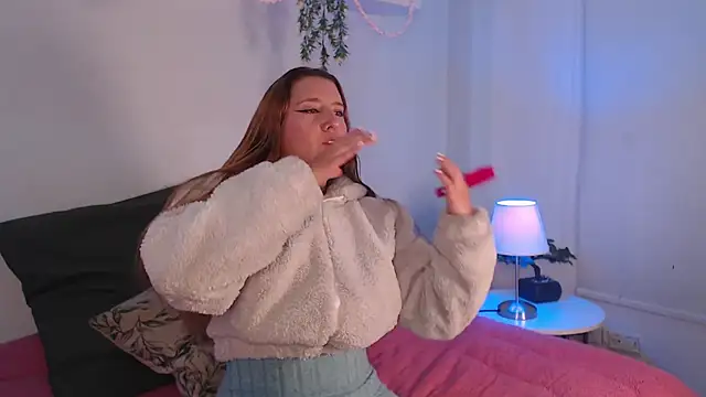 Snapshot of Cutie_blondie chatting on February 21, 2026, 11:45 am Cutie blondie online show from February 21, 2026, 11:45 am