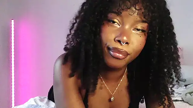 Snapshot of SparklingSoleil chatting on November 28, 2025, 2:39 pm SparklingSoleil online show from November 28, 2025, 2:39 pm