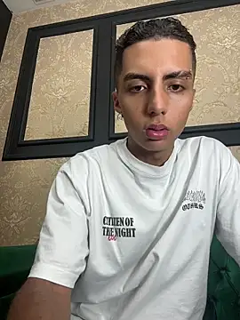 Snapshot of Mister_Obsession chatting on October 30, 2025, 7:11 pm Mister Obsession online show from October 30, 2025, 7:11 pm