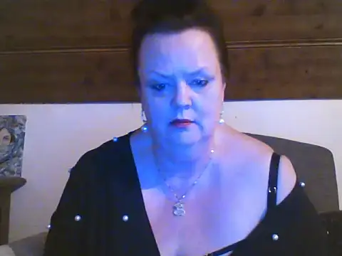 Snapshot of TiffanyMature chatting on April 20, 2026, 8:21 pm TiffanyMature online show from April 20, 2026, 8:21 pm