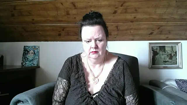 Snapshot of TiffanyMature chatting on May 5, 2026, 8:06 am TiffanyMature online show from May 5, 2026, 8:06 am
