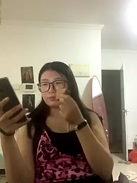 Snapshot of SSlady521 chatting on September 23, 2025, 12:01 pm SSlady521 online show from September 23, 2025, 12:01 pm