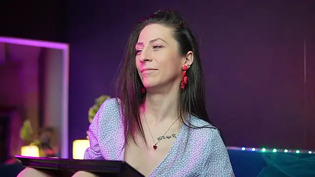 RubyRosa online show from March 18, 2026, 11:37 pm