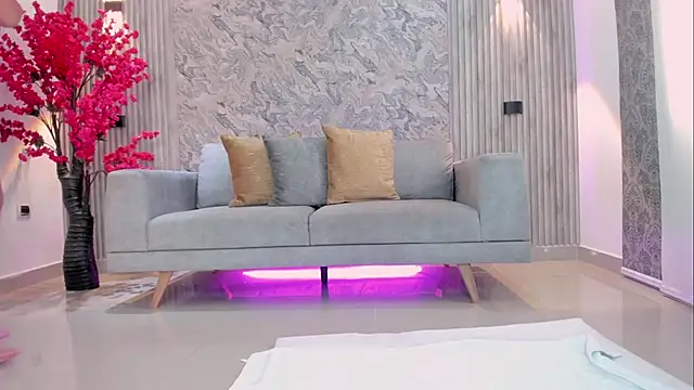 karlie small online show from March 2, 2026, 8:05 pm