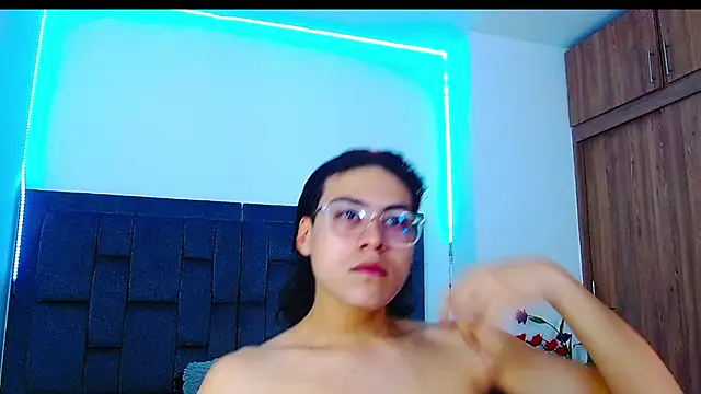 dirty model online show from September 26, 2025, 11:44 pm