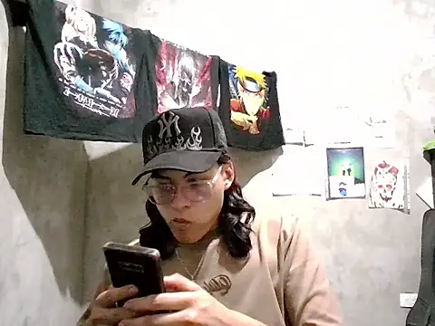 Snapshot of dirty_model chatting on May 4, 2026, 10:56 pm dirty model online show from May 4, 2026, 10:56 pm