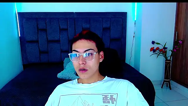 dirty model online show from September 27, 2025, 10:38 pm