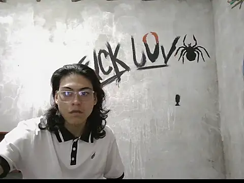 dirty model online show from April 7, 2026, 7:32 am