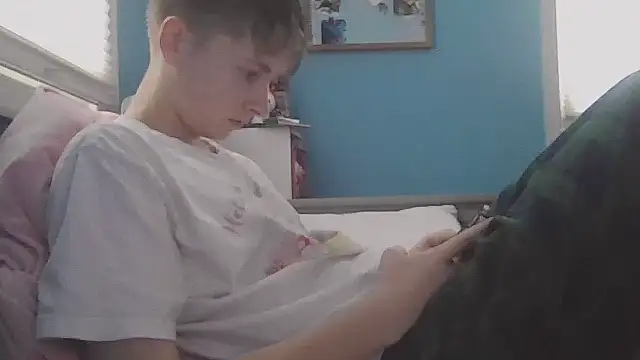 Liam axel35 online show from December 4, 2025, 8:30 pm