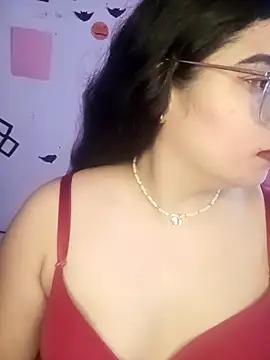 Snapshot of Diamily chatting on October 25, 2025, 5:24 pm Diamily online show from October 25, 2025, 5:24 pm