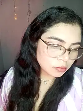 Snapshot of Diamily chatting on November 18, 2025, 12:04 am Diamily online show from November 18, 2025, 12:04 am