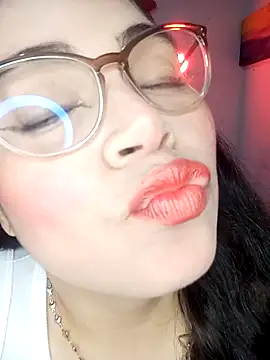 Snapshot of Diamily chatting on September 17, 2025, 3:52 am Diamily online show from September 17, 2025, 3:52 am