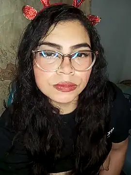 Snapshot of Diamily chatting on December 19, 2025, 2:04 am Diamily online show from December 19, 2025, 2:04 am