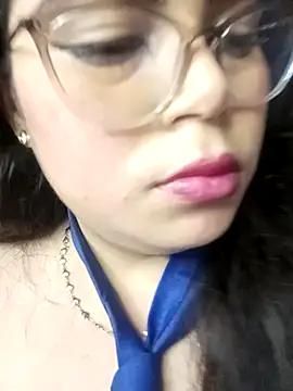 Snapshot of Diamily chatting on December 1, 2025, 1:28 am Diamily online show from December 1, 2025, 1:28 am