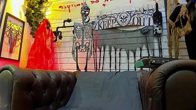 Snapshot of ItaloMoore chatting on November 1, 2025, 11:15 am ItaloMoore online show from November 1, 2025, 11:15 am