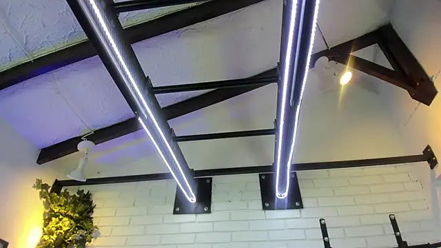 Snapshot of ItaloMoore chatting on November 6, 2025, 11:25 am ItaloMoore online show from November 6, 2025, 11:25 am