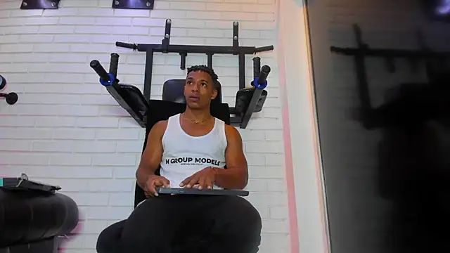 Snapshot of ItaloMoore chatting on December 2, 2025, 11:45 am ItaloMoore online show from December 2, 2025, 11:45 am