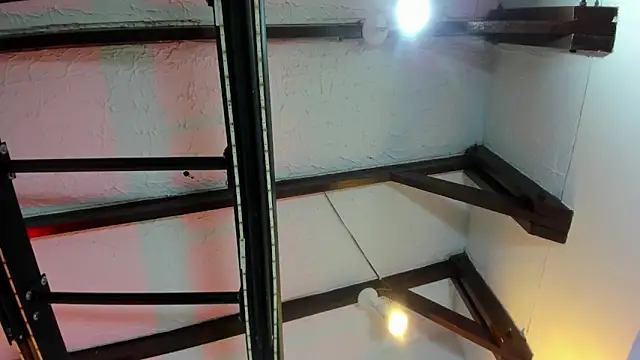 Snapshot of ItaloMoore chatting on November 28, 2025, 11:21 am ItaloMoore online show from November 28, 2025, 11:21 am