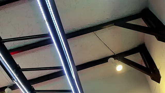 Snapshot of ItaloMoore chatting on November 23, 2025, 11:20 am ItaloMoore online show from November 23, 2025, 11:20 am