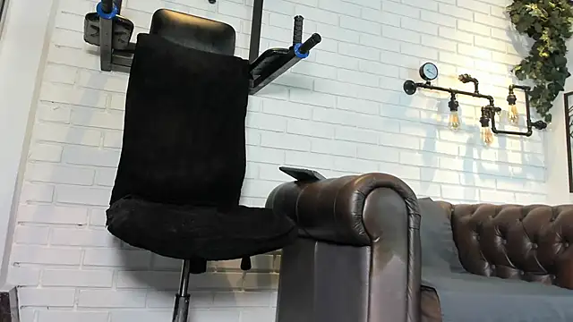 Snapshot of ItaloMoore chatting on September 16, 2025, 12:17 pm ItaloMoore online show from September 16, 2025, 12:17 pm