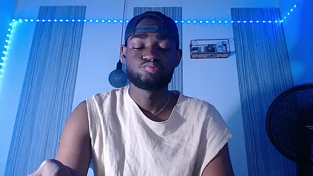 Snapshot of eebony_stallion chatting on February 21, 2026, 12:23 am eebony stallion online show from February 21, 2026, 12:23 am