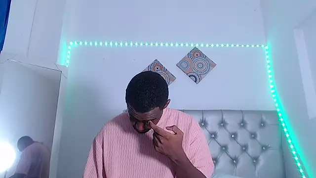 Snapshot of eebony_stallion chatting on January 7, 2026, 6:35 pm eebony stallion online show from January 7, 2026, 6:35 pm