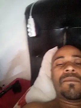 Snapshot of reisloko chatting on November 20, 2025, 6:19 pm reisloko online show from November 20, 2025, 6:19 pm