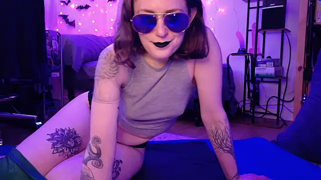 mistressannafoxx online show from April 15, 2026, 12:16 am