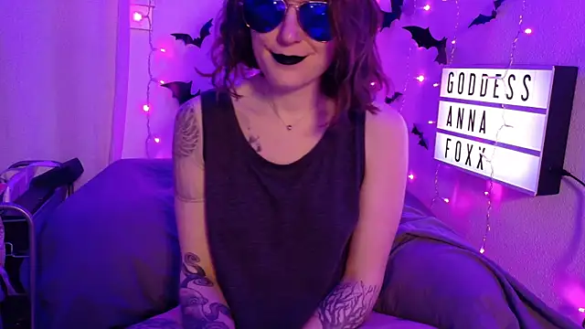 mistressannafoxx online show from April 21, 2026, 2:51 am