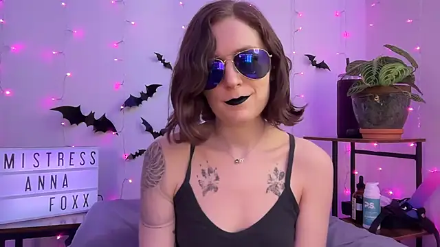 Snapshot of mistressannafoxx chatting on November 7, 2025, 9:41 pm mistressannafoxx online show from November 7, 2025, 9:41 pm