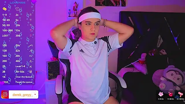 Snapshot of derek_greyy_ chatting on February 19, 2026, 9:12 pm derek greyy online show from February 19, 2026, 9:12 pm