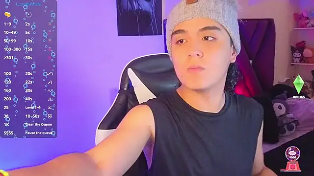 Snapshot of derek_greyy_ chatting on September 22, 2025, 6:47 pm derek greyy online show from September 22, 2025, 6:47 pm