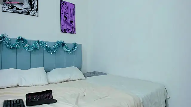 penelopestar 2 online show from December 17, 2025, 4:06 am