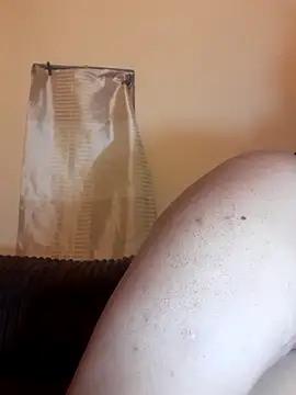 PRINCESSEMELXX93 online show from October 2, 2025, 2:37 am