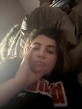 Snapshot of M1l3yD3w chatting on September 16, 2025, 3:18 am M1l3yD3w online show from September 16, 2025, 3:18 am