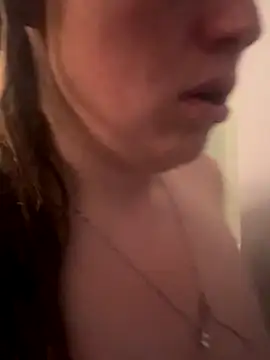 Snapshot of M1l3yD3w chatting on November 3, 2025, 3:23 am M1l3yD3w online show from November 3, 2025, 3:23 am