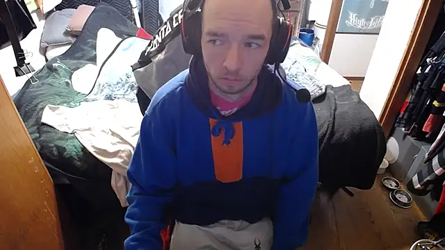 womenhateme69 online show from April 17, 2026, 7:06 pm