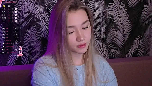 Snapshot of Yuki_Star chatting on November 14, 2025, 3:48 pm Yuki Star online show from November 14, 2025, 3:48 pm