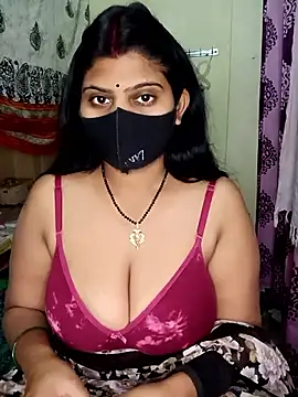 Snapshot of reena502 chatting on March 4, 2026, 11:56 pm reena502 online show from March 4, 2026, 11:56 pm