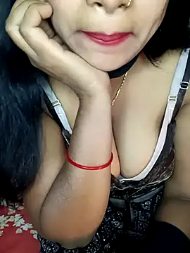 Snapshot of reena502 chatting on December 17, 2025, 12:04 am reena502 online show from December 17, 2025, 12:04 am