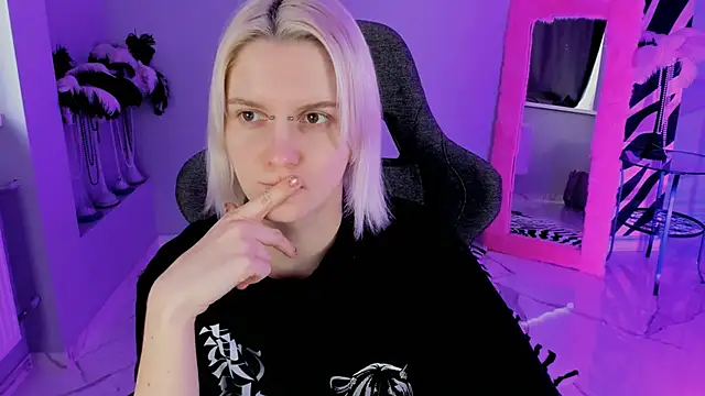 Snapshot of BethanyCloud chatting on February 11, 2026, 5:29 am BethanyCloud online show from February 11, 2026, 5:29 am