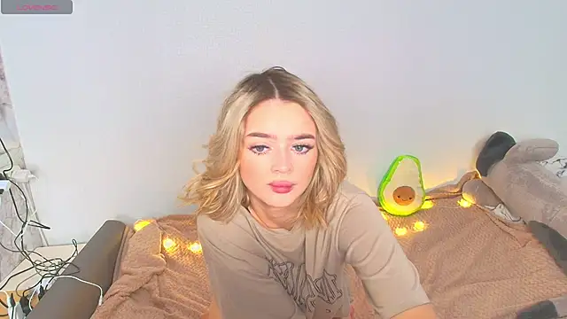 Snapshot of Relax_Time_ chatting on November 28, 2025, 1:00 pm Relax Time online show from November 28, 2025, 1:00 pm