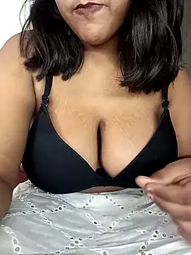 Cute mikii online show from November 1, 2025, 6:08 am