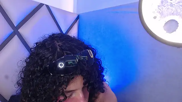 Snapshot of venus-03 chatting on February 17, 2026, 3:59 am venus-03 online show from February 17, 2026, 3:59 am