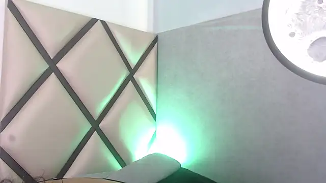 Snapshot of venus-03 chatting on March 1, 2026, 3:06 am venus-03 online show from March 1, 2026, 3:06 am