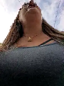 Mia-Glow online show from April 14, 2026, 12:32 pm