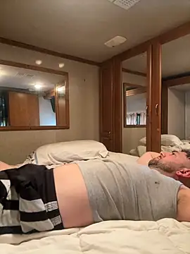 Snapshot of speakonit chatting on November 6, 2025, 4:55 pm speakonit online show from November 6, 2025, 4:55 pm