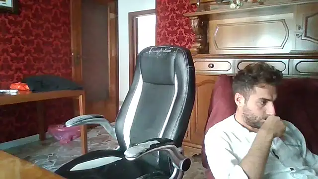 Snapshot of omihaze94 chatting on September 24, 2025, 8:10 am omihaze94 online show from September 24, 2025, 8:10 am